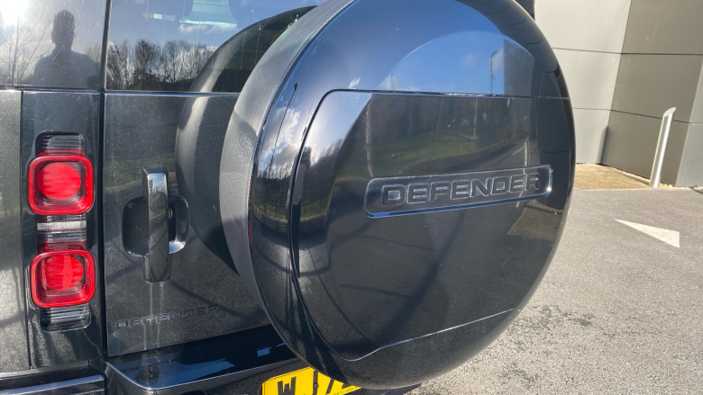 Land Rover Defender 3.0 D250 X-Dynamic SE 90 3dr Auto Diesel Estate